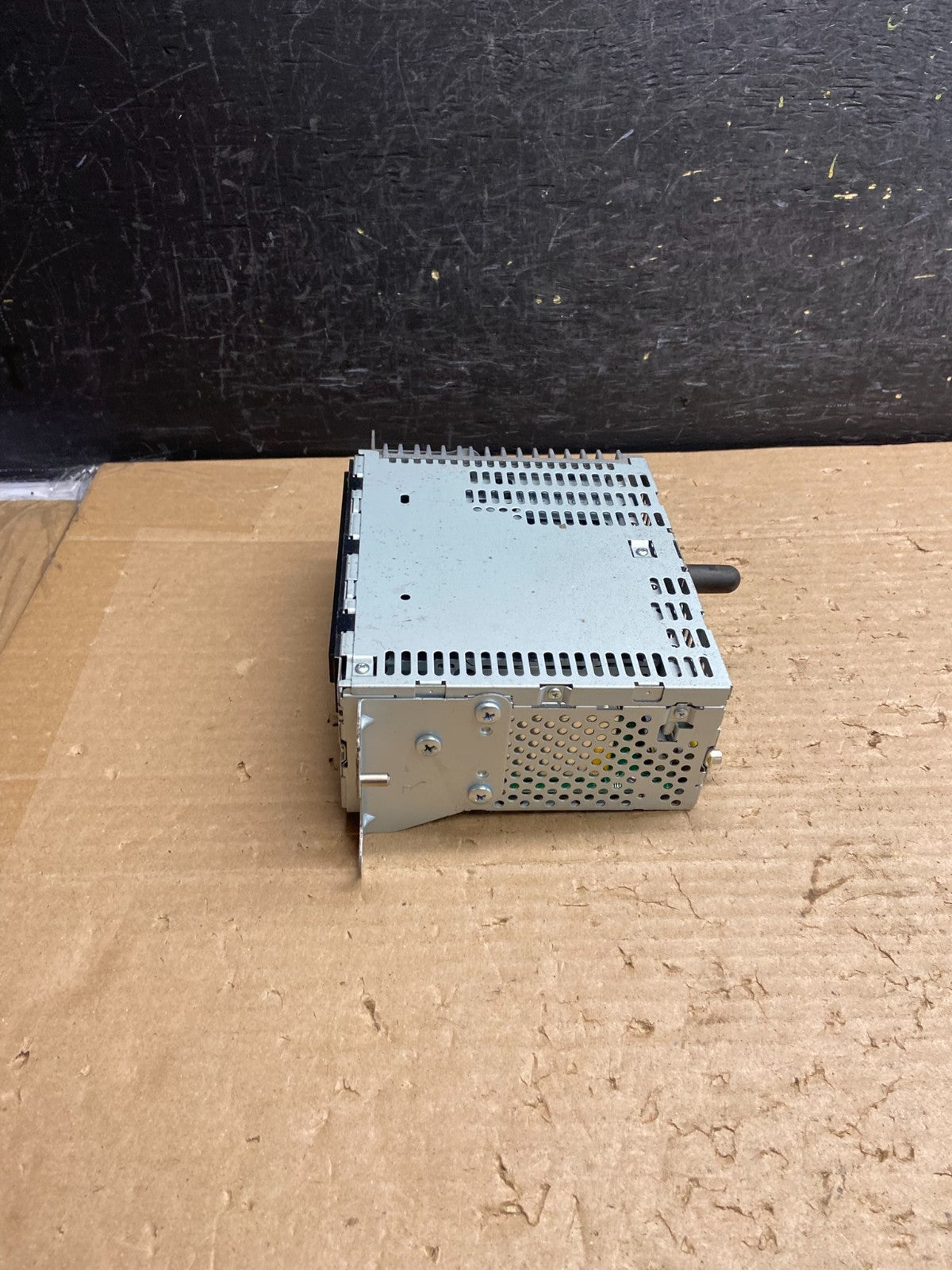 2013 to 2014 Ford Edge AM/FM Radio Reciever ag8516 DG2