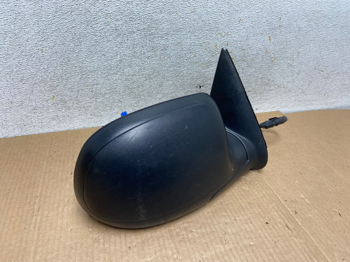 2003-2006 Chevrolet Avalanche Right Passenger Turn Sgn View Door Mirror AI5843 L2