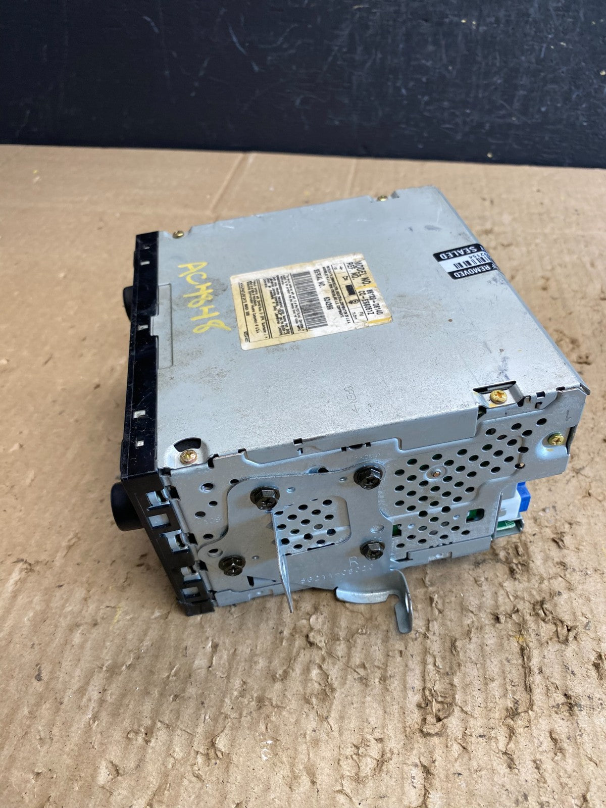 1999 to 2002 Toyota Sienna AM FM Casette Radio Receiver AC4848 DG3