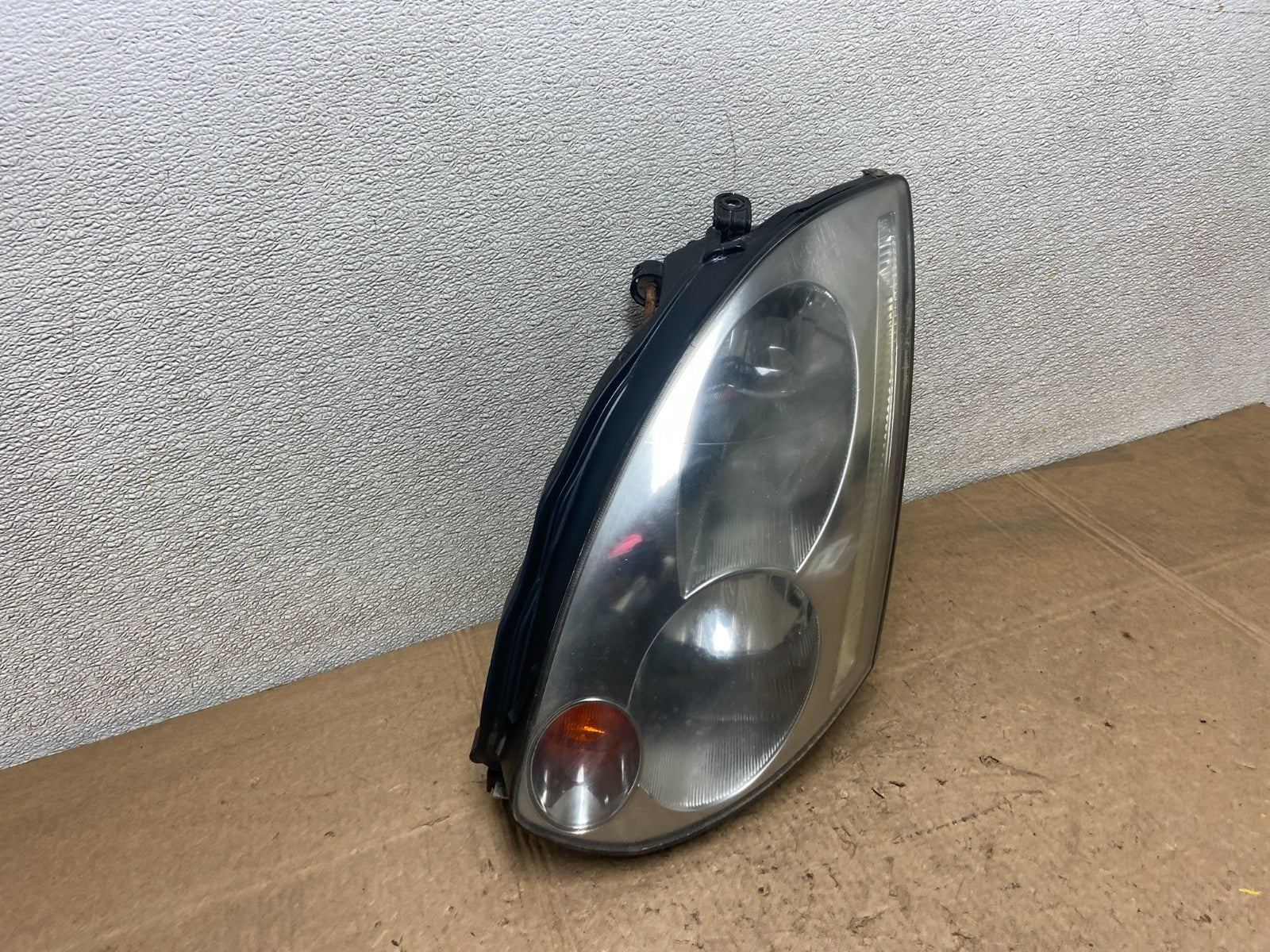 2003 2004 2005 Infiniti G35 Coupe Headlight Left Driver OEM Xenon HID Y6878 DW2