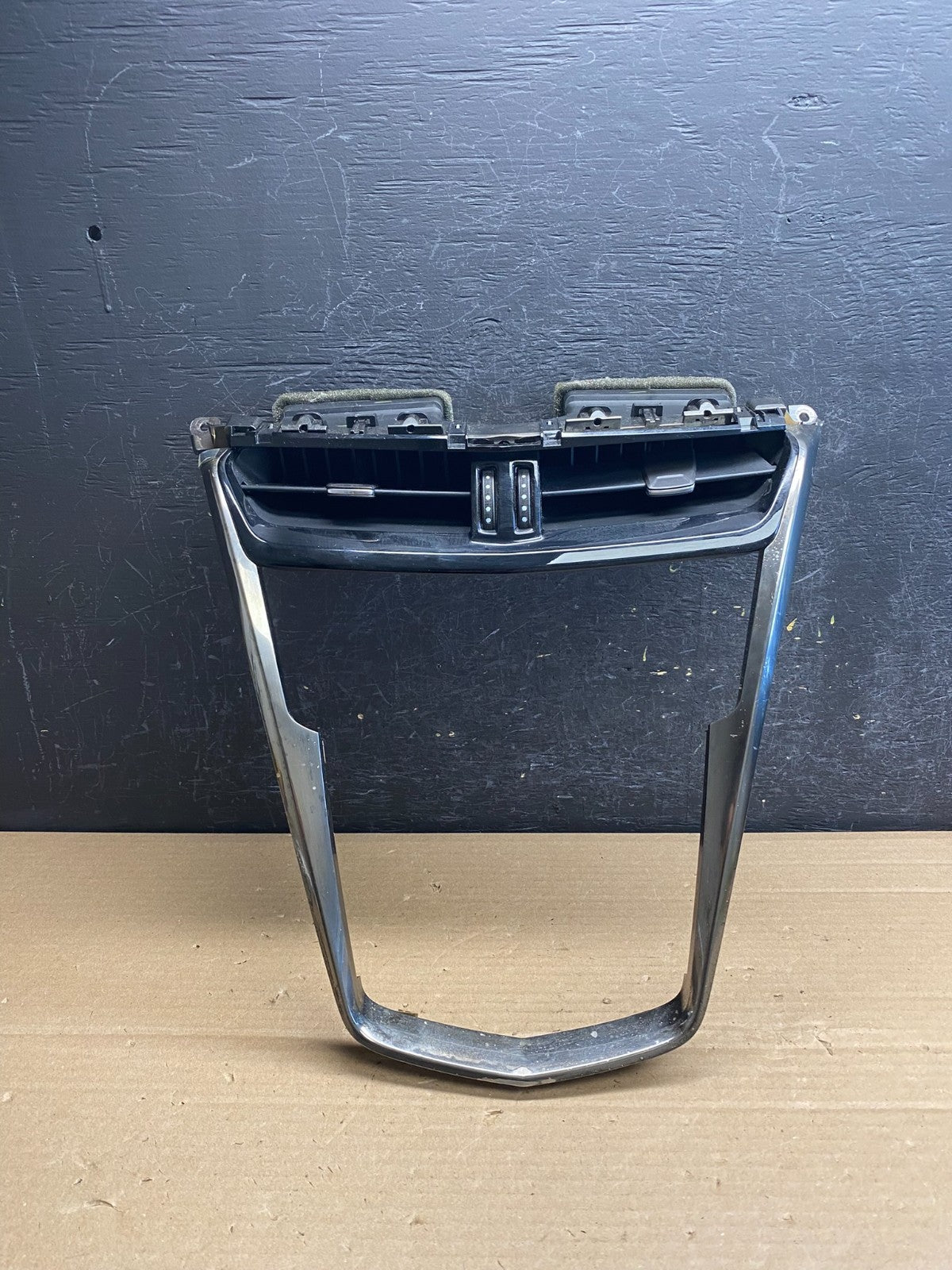 2014 - 2019 Cadillac CTS Center Radio Dashboard Air Vent Bezel Trim OE AG0118 DG0