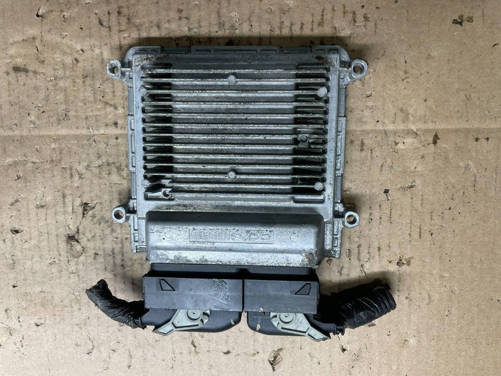 2007 to 2010 Dodge Caliber Computer Brain Engine Control ECU Q1162 DG0