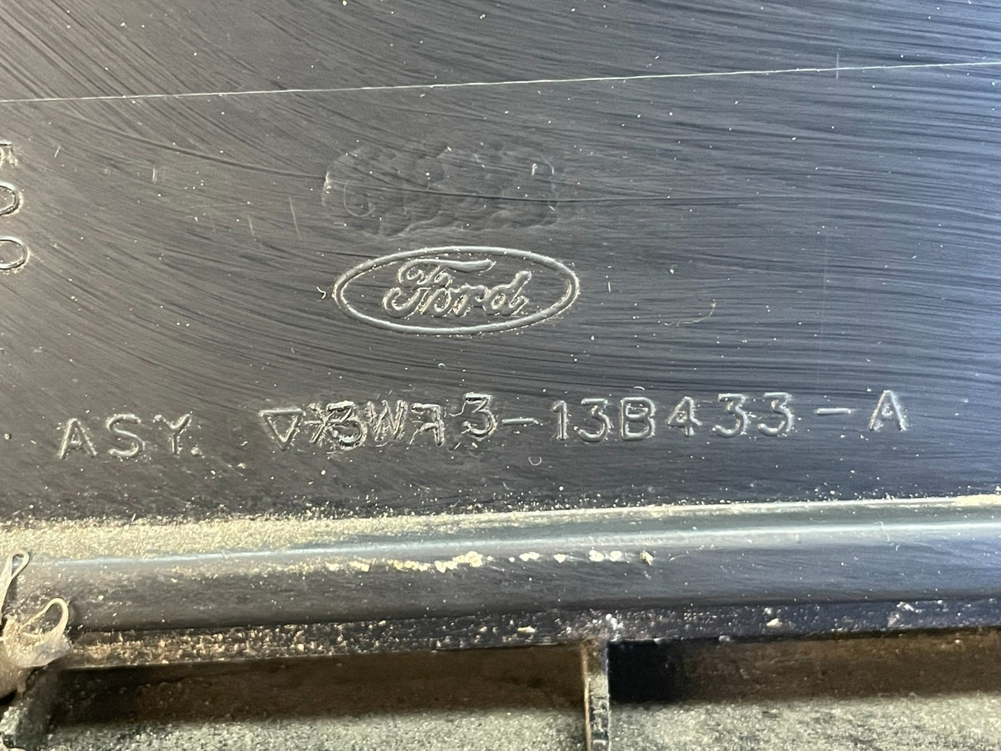 1998 - 2011 Ford Crown Victoria Trunk Rear Garnish License Plate Panel ae3483 DG4