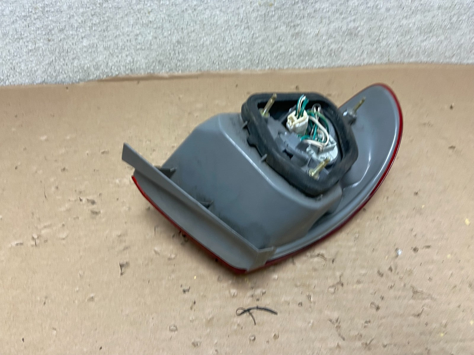 1998 1999 2000 Toyota Corolla Right Passenger Side Tail light OEM AB0807 LK5