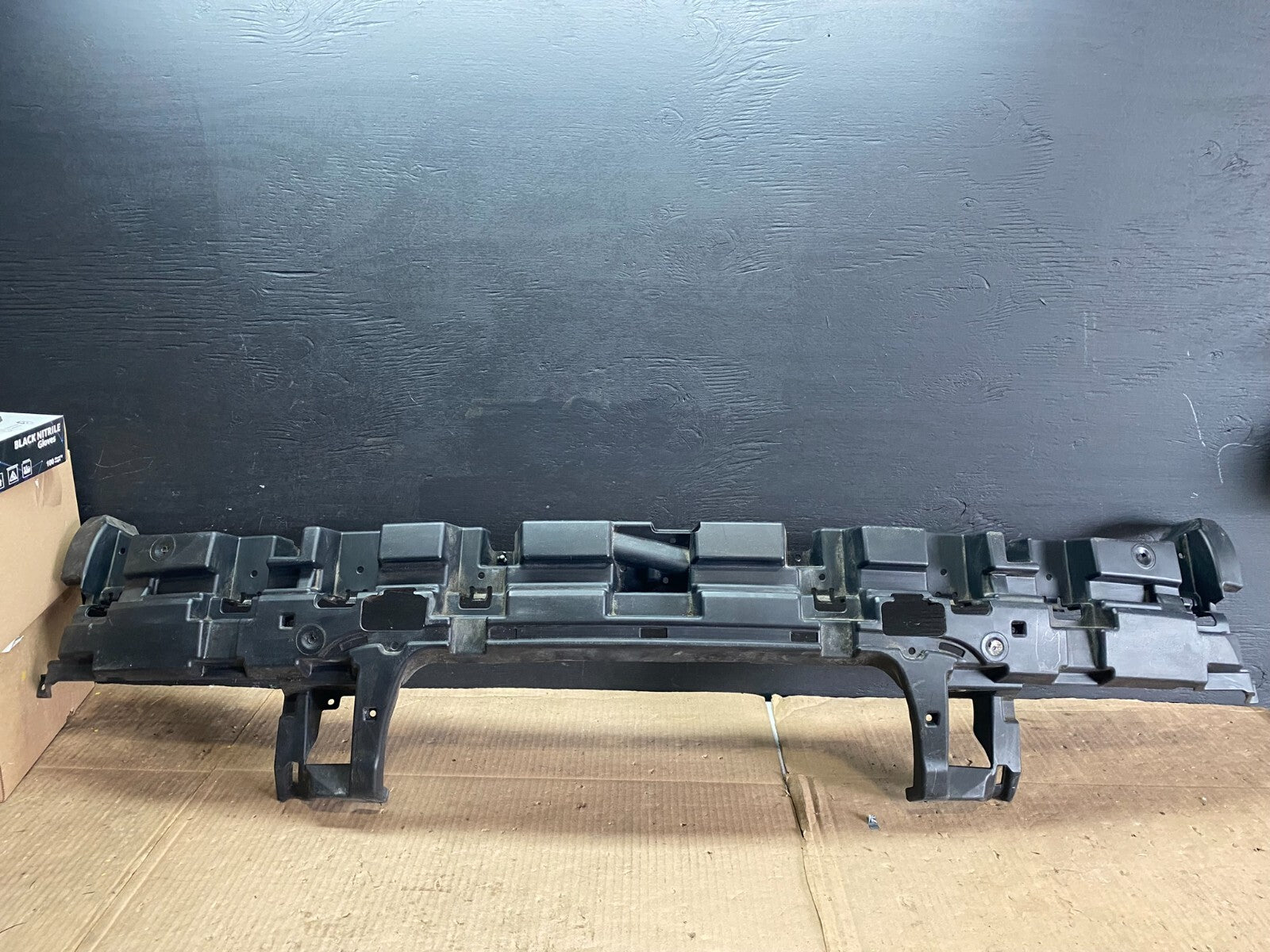 2011 to 2015 Ford Explorer Rear  Bumper Bar Impact Absorber D2487 DG10