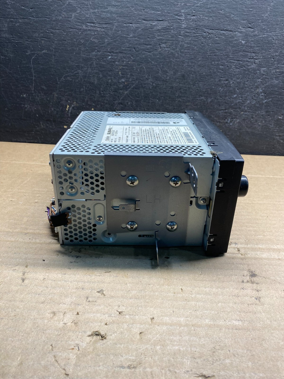 2009 to 2013 Subaru Forester Radio CD Player AUX AM/FM AE8176 DG2