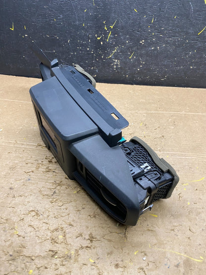 2020 to 2023 Ford  Explorer Console Radio Display Screen Air Vents Oem X1313 DG3