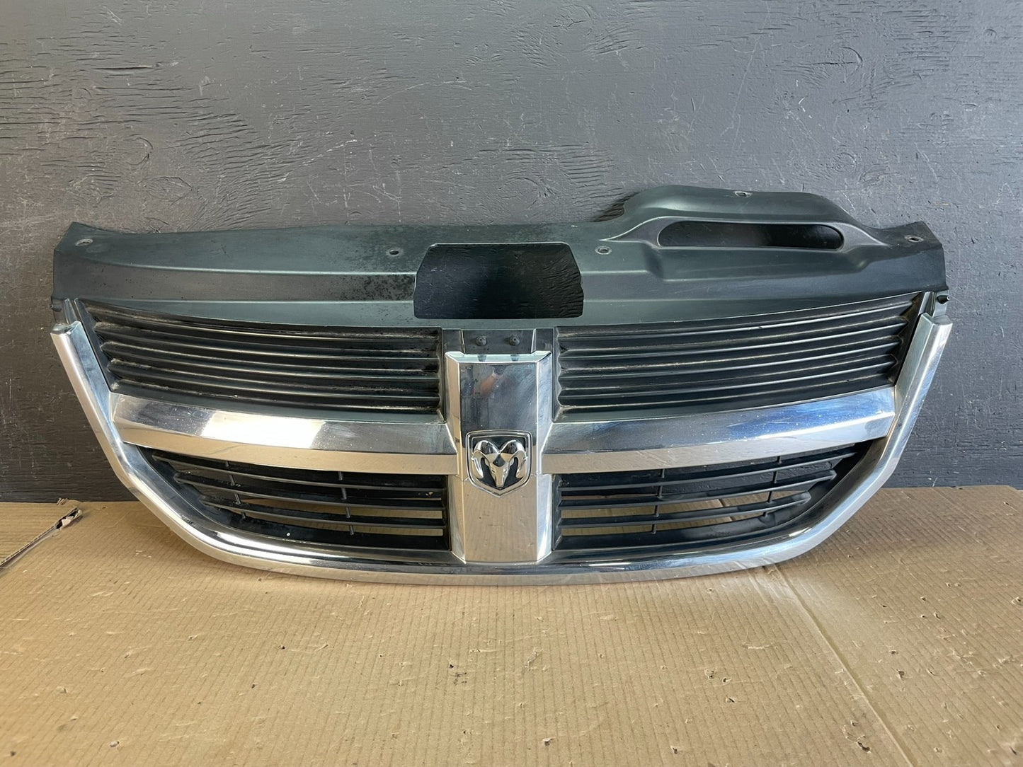 2009 to 2010 Dodge Journey Chrome Front Upper Grill Grille AE3762 DG0