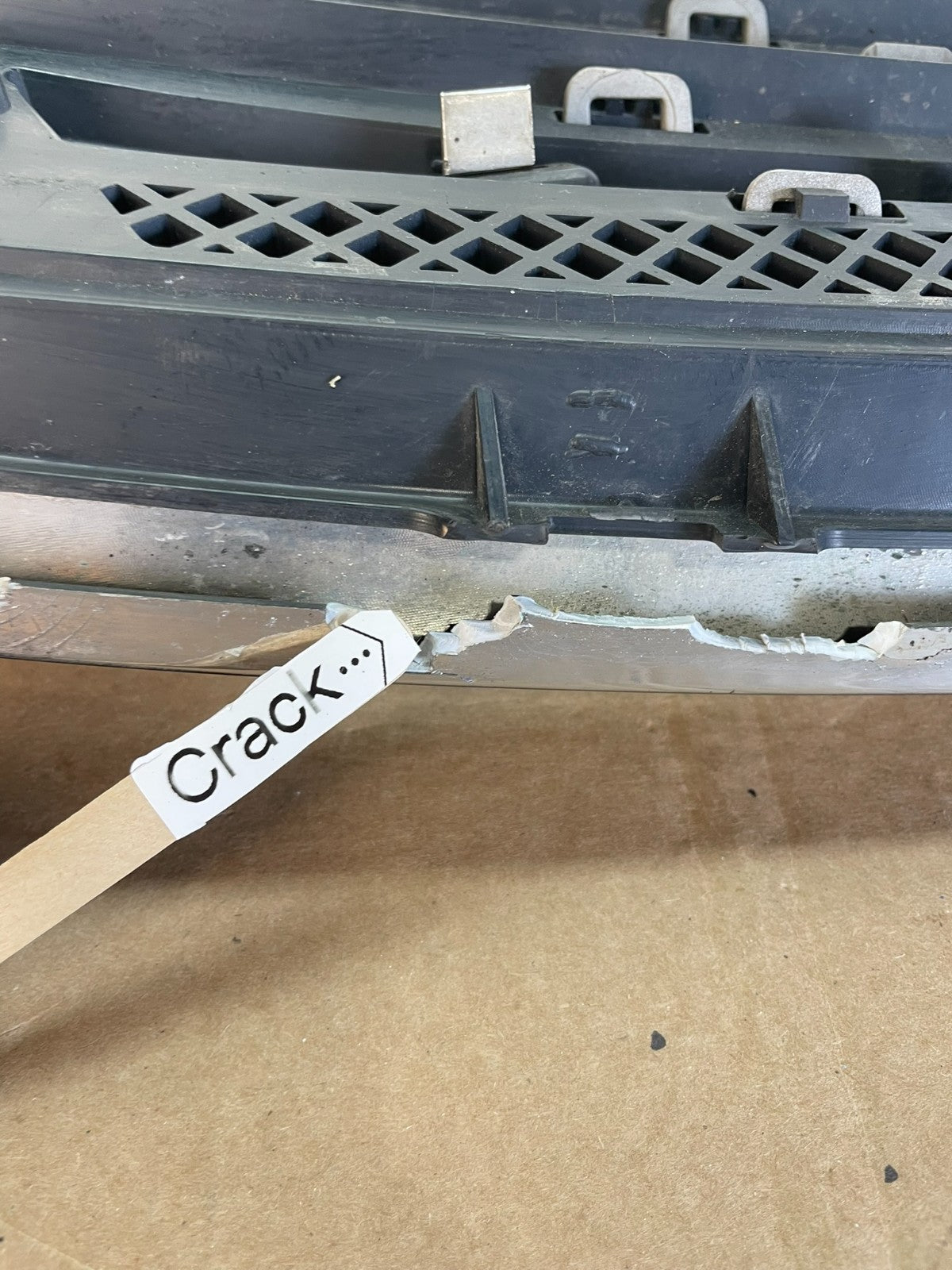 2013 to 2019 Ford Taurus Front Upper Grill Grille ag9803 DG5