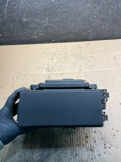 2006 Jeep Grand Cherokee Integrated Power Fuse Box Body Control Module u9040 DG4