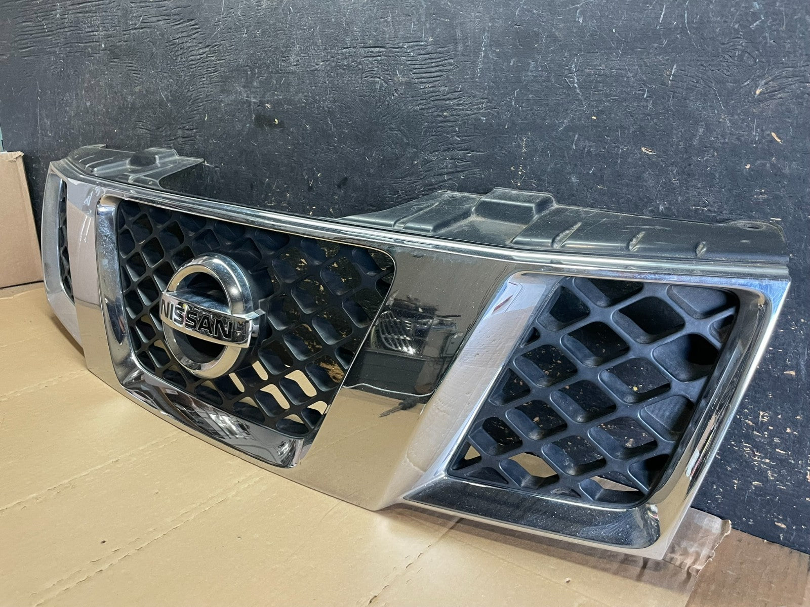 2005 2006 2007 Nissan Pathfinder Chrome Front Upper Grill Grille Oem AA6188 DG2