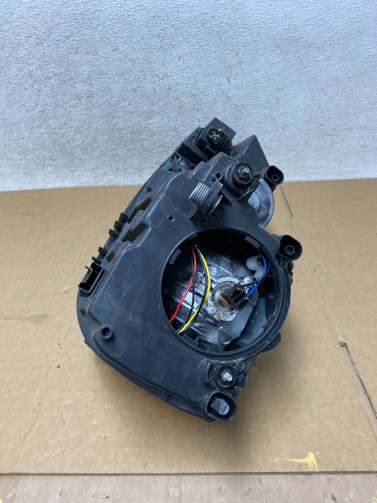 2011 to 2014 Volkswagen Jetta Right Passenger RH Headlight Halogen AI2601 DW5