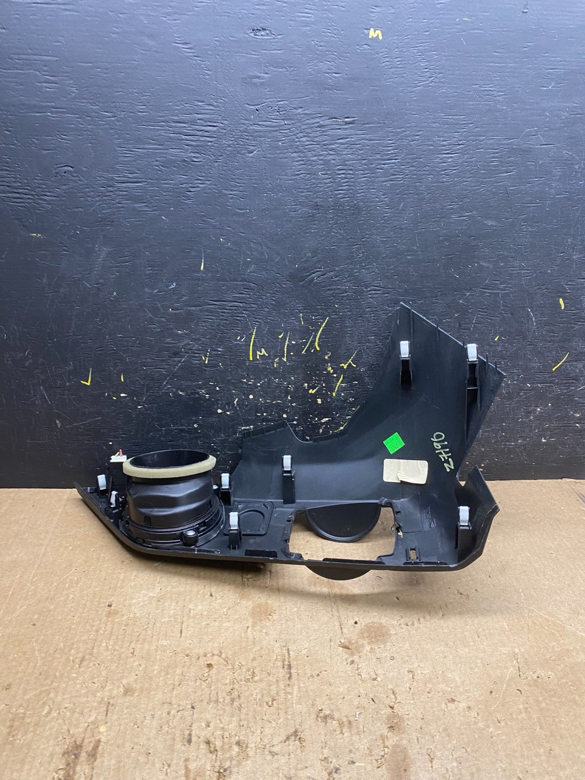 2009 - 2015 Honda Pilot Left Dash Vent Center Panel Bezel OEM Z7190 DG2