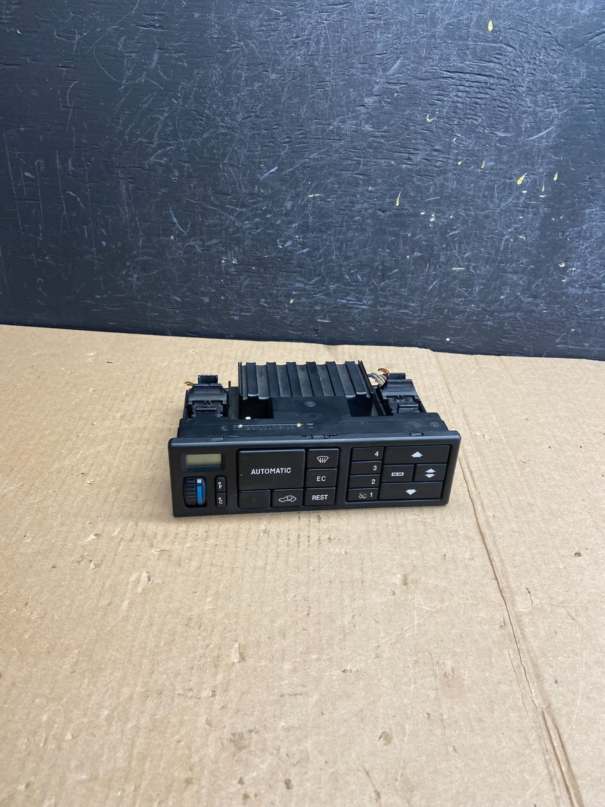 1990-1996 Mercedes R129 300SL 500SL SL320 A/C AC Climate Control Panel AE4224 DG0