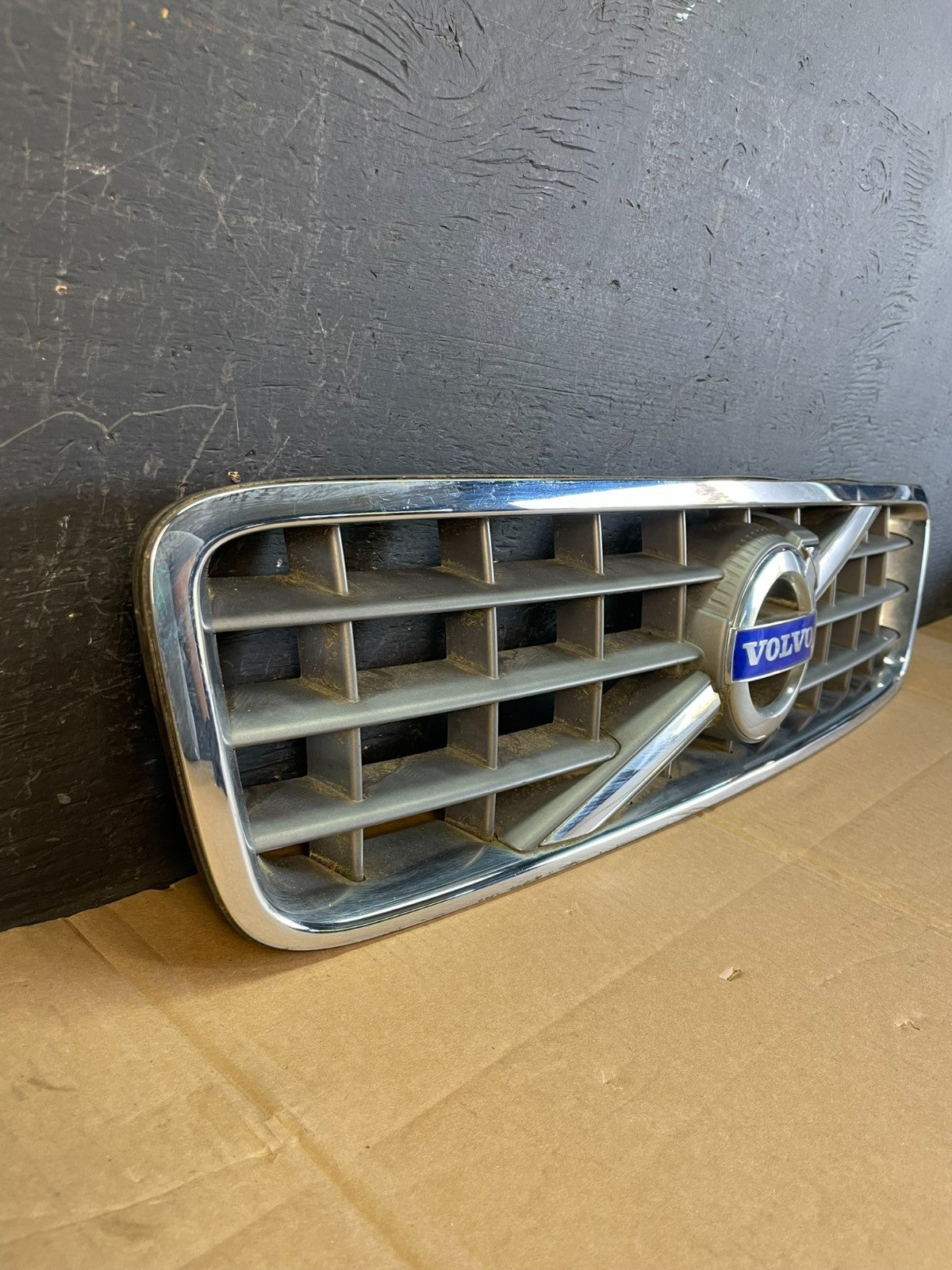 2010 to 2013 Volvo XC90 Front Upper Grill Grille AC5349 DG1