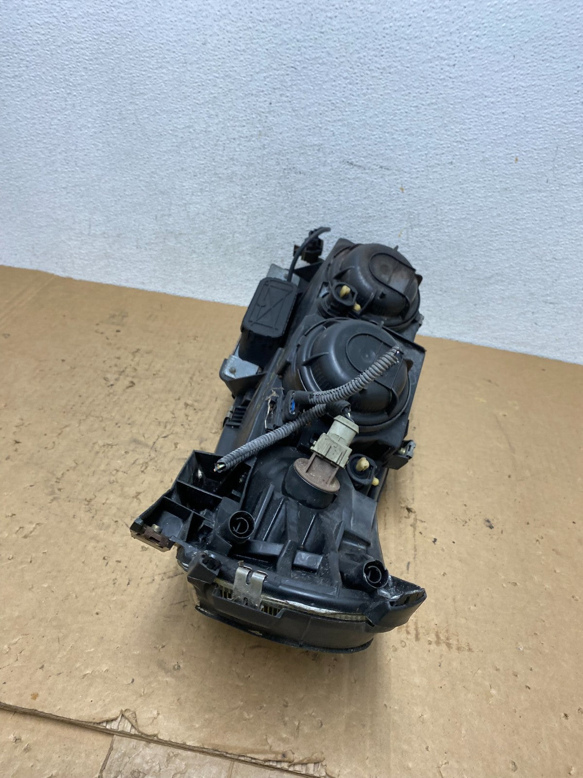 2001 2002 2003 2004 Volvo V70 XC70 Right Passenger Rh Headlight AD3755 DW9