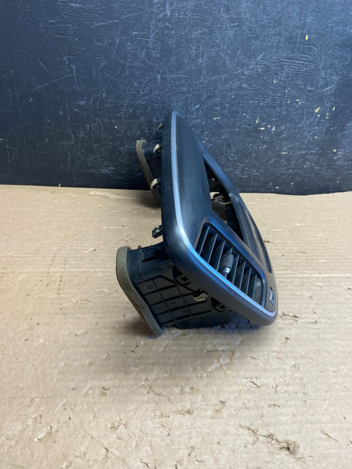 2015 to 2016 Chrysler 200 Radio Dash Bezel Trim Vent Hazard Panel AF2685 DG1