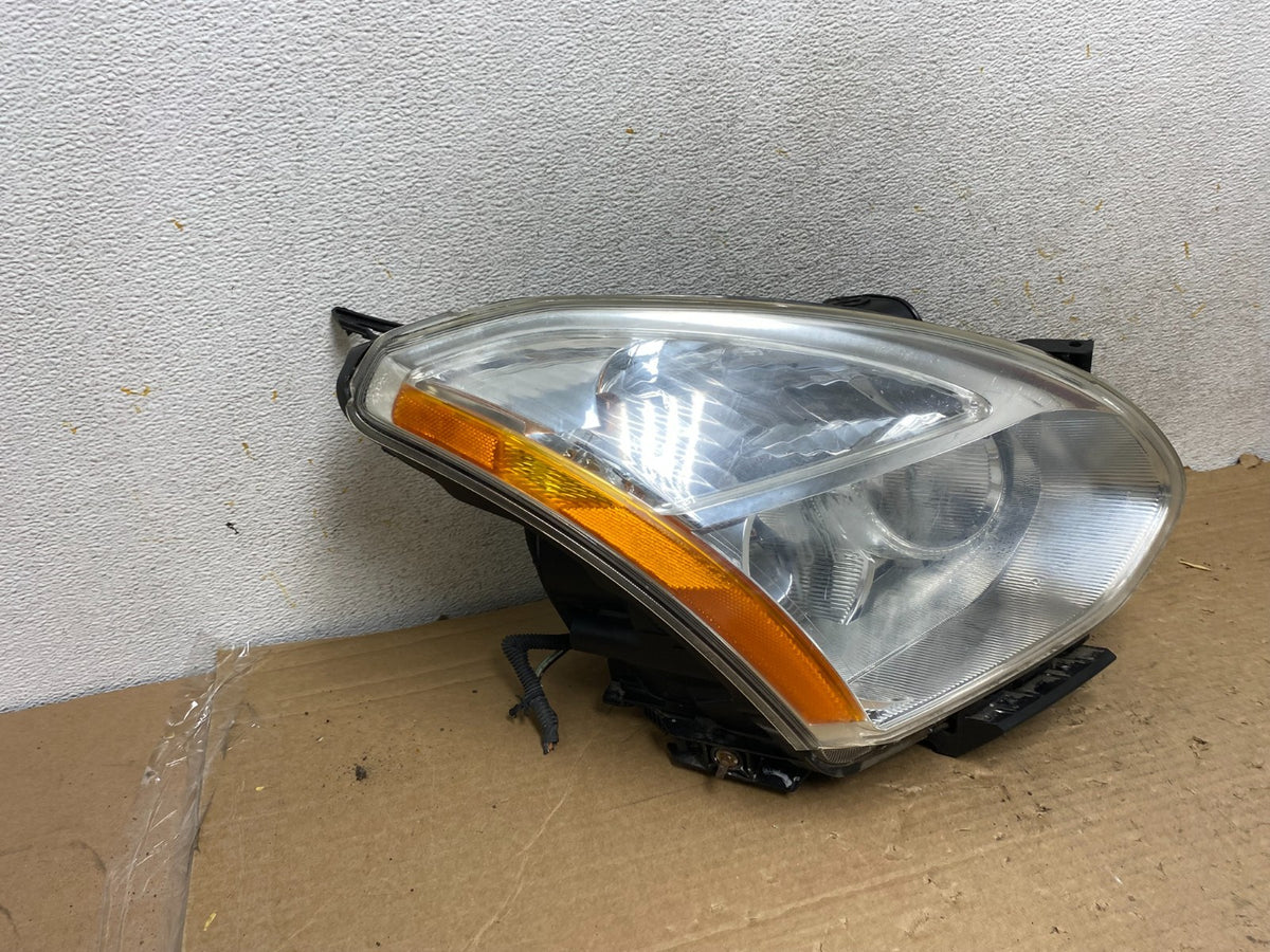 2009-2013 Nissan Rogue Right Passenger Xenon HID Headlight AH9004 DW1