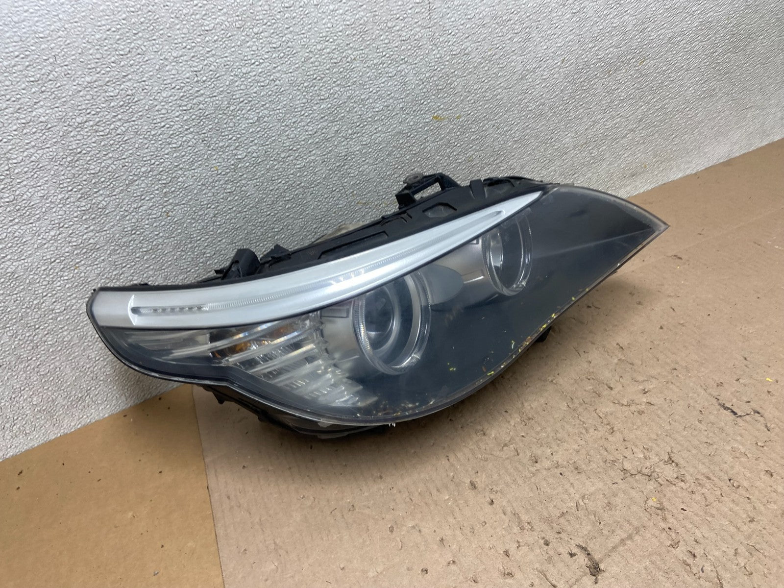 2008 to 2010 Bmw 5 Series 528i Halogen Right Headlight Oem Z6286 DW2