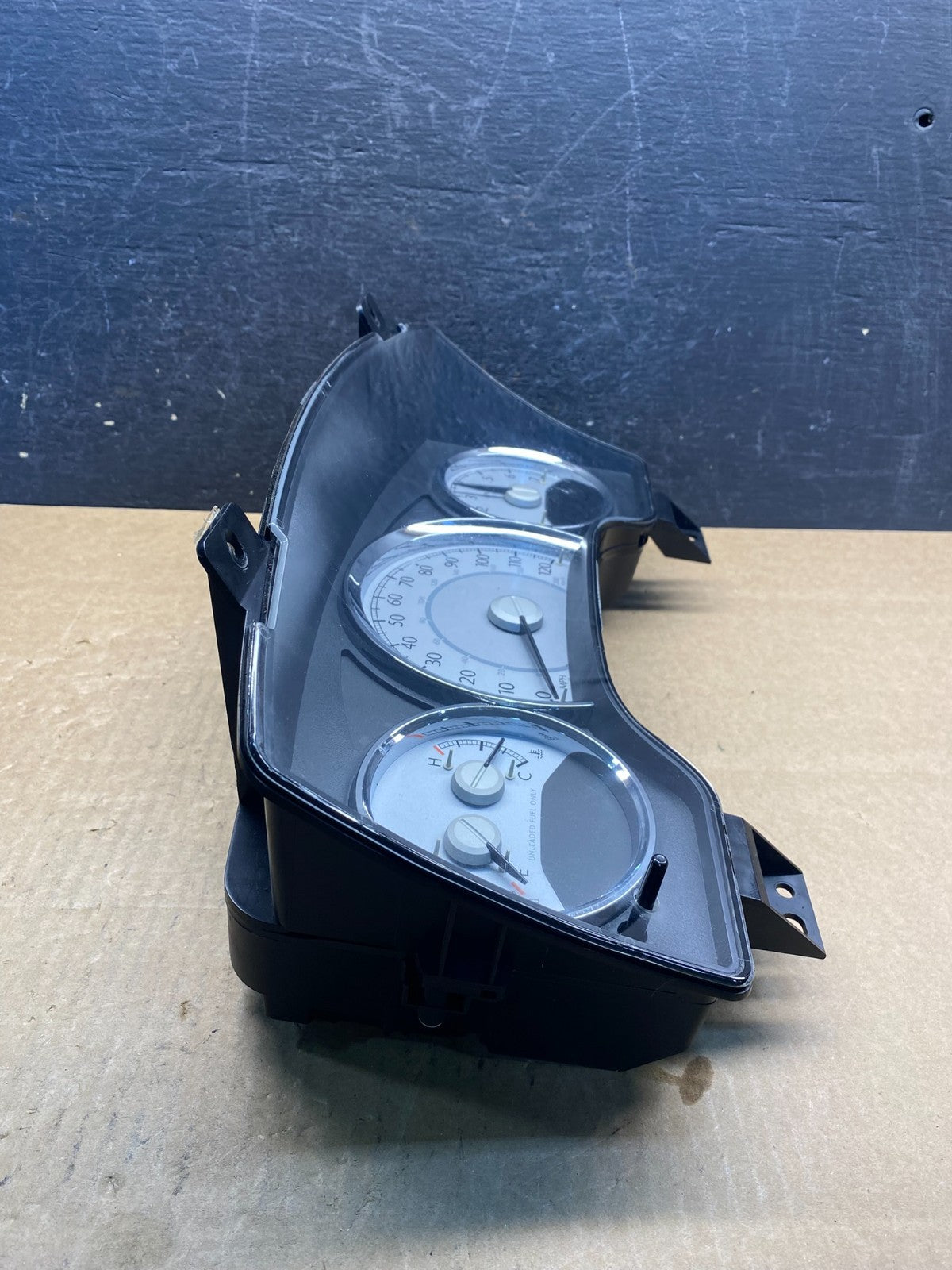 2007 to 2008 Chrysler Aspen Speedometer Cluster Gauge AG7414 DG1