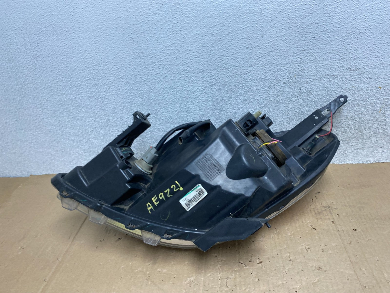 2012 2013 2014 Nissan Versa Sedan Headlight Right Passenger Rh AE9221 DW7