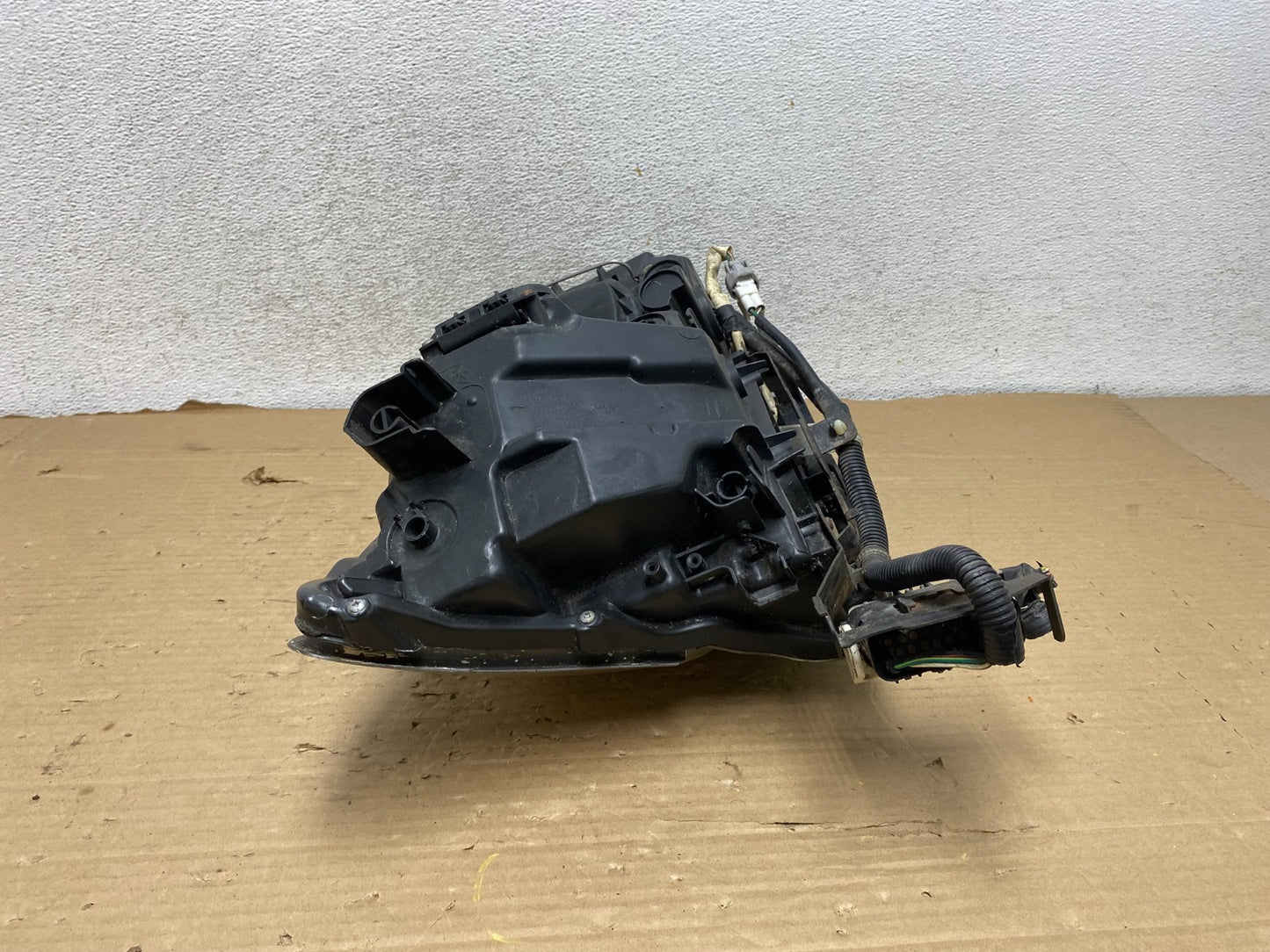 2006 to 2010 Lexus IS250 IS350 Left Driver LH Side Headlight Halogen AG8235 DW9