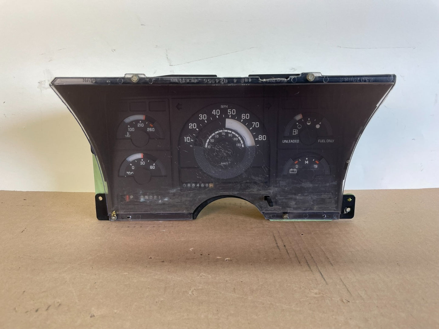 1992-1994 Chevrolet GMC Sierra Silverado Cluster Gauge Speedometer ECM AG1052 DG0