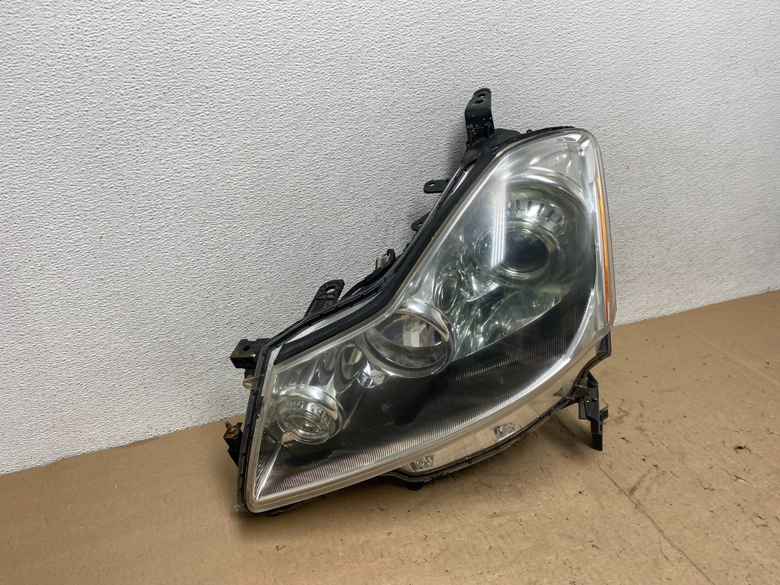 2006 to 2010 Infiniti M35 Left Driver Side Hid Xenon Headlight AG5603 DW2