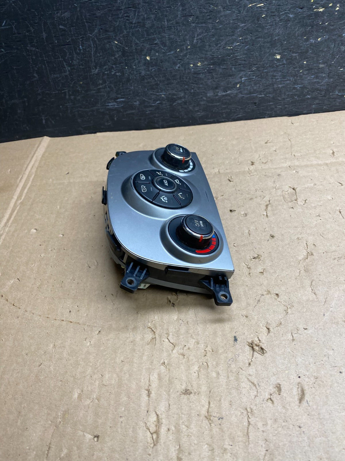 2010 2011 2012 Hyundai Santa Fe Automatic Climate AC Heater Control OE AJ1372 DG2