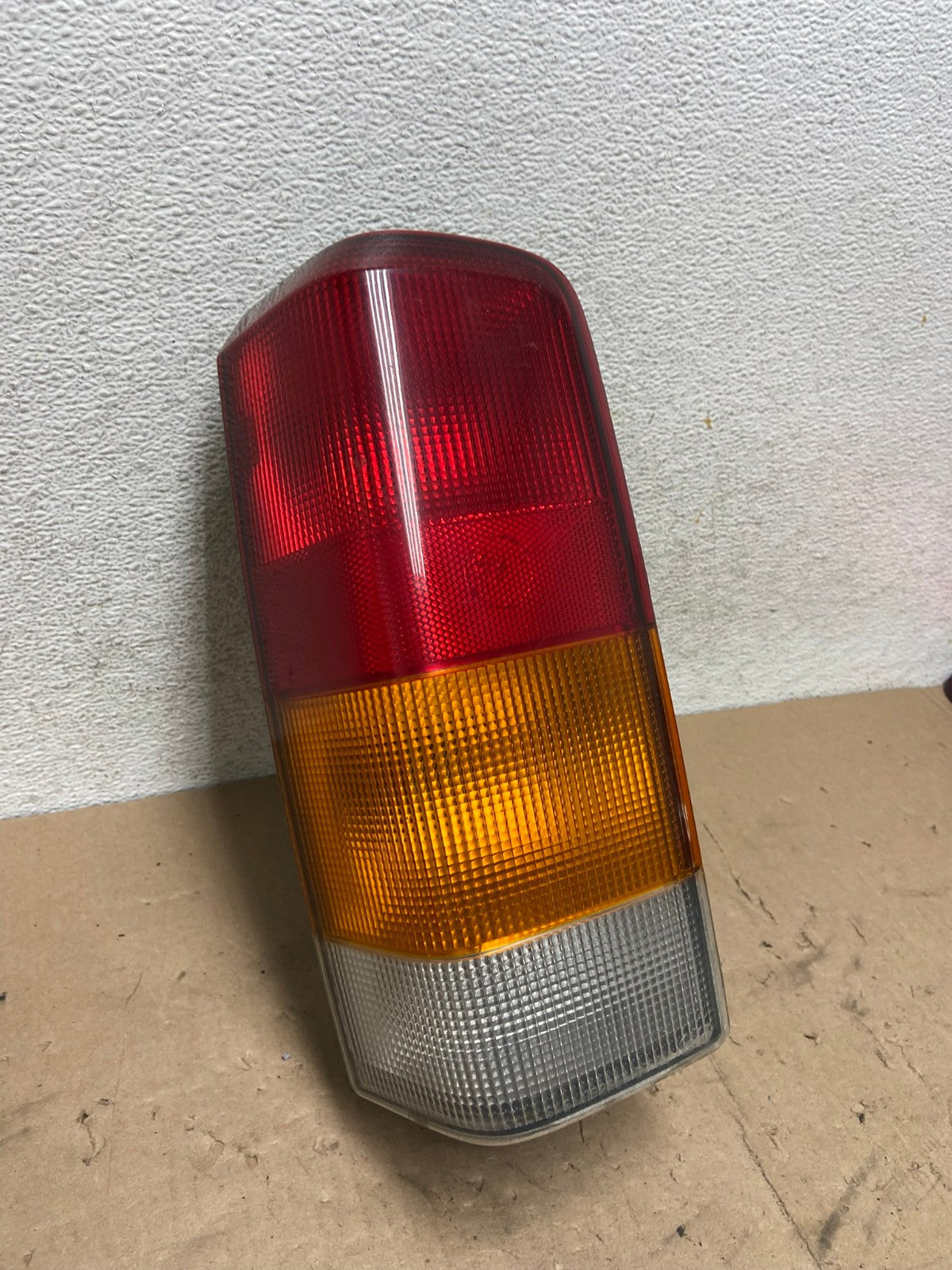 1997 to 2001 Jeep Cherokee Left Driver Side Tail Light AG5508 LK2
