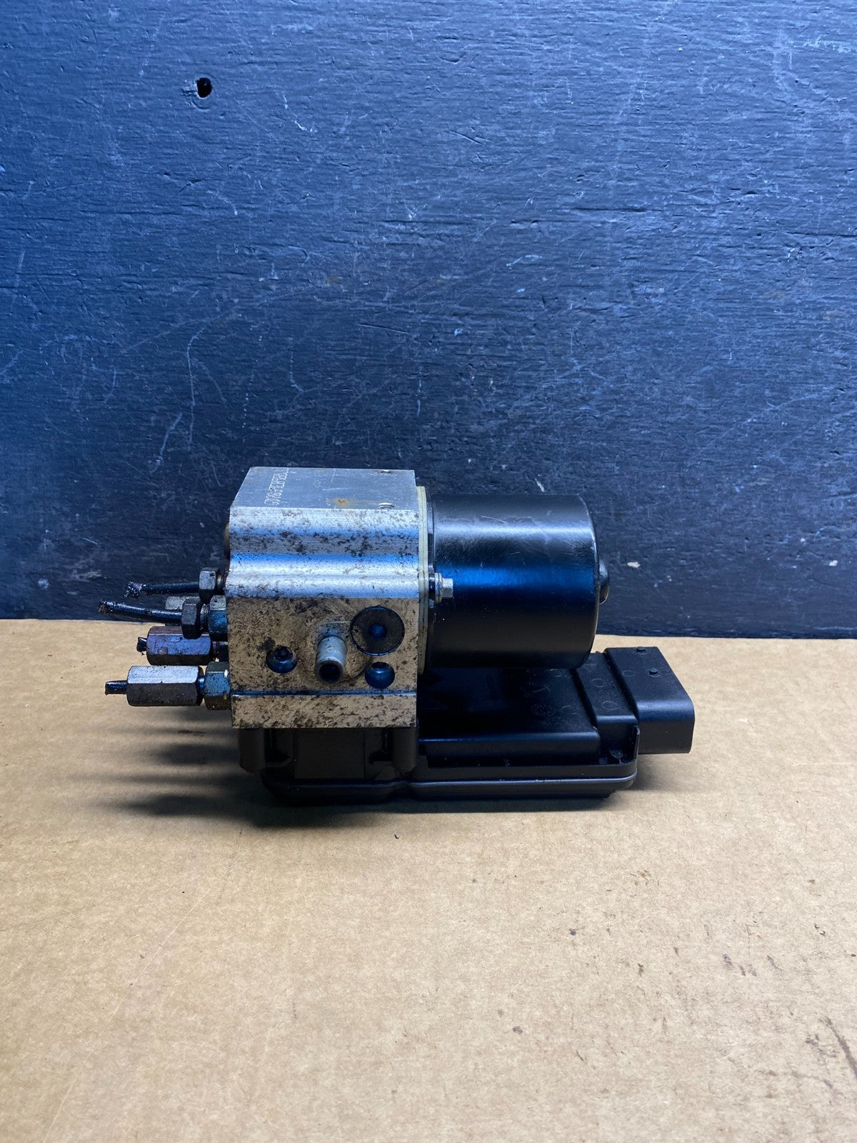 2006 2007 Ford E250 E350 Anti-Lock ABS Antilock Brake Pump AH7224 DW4