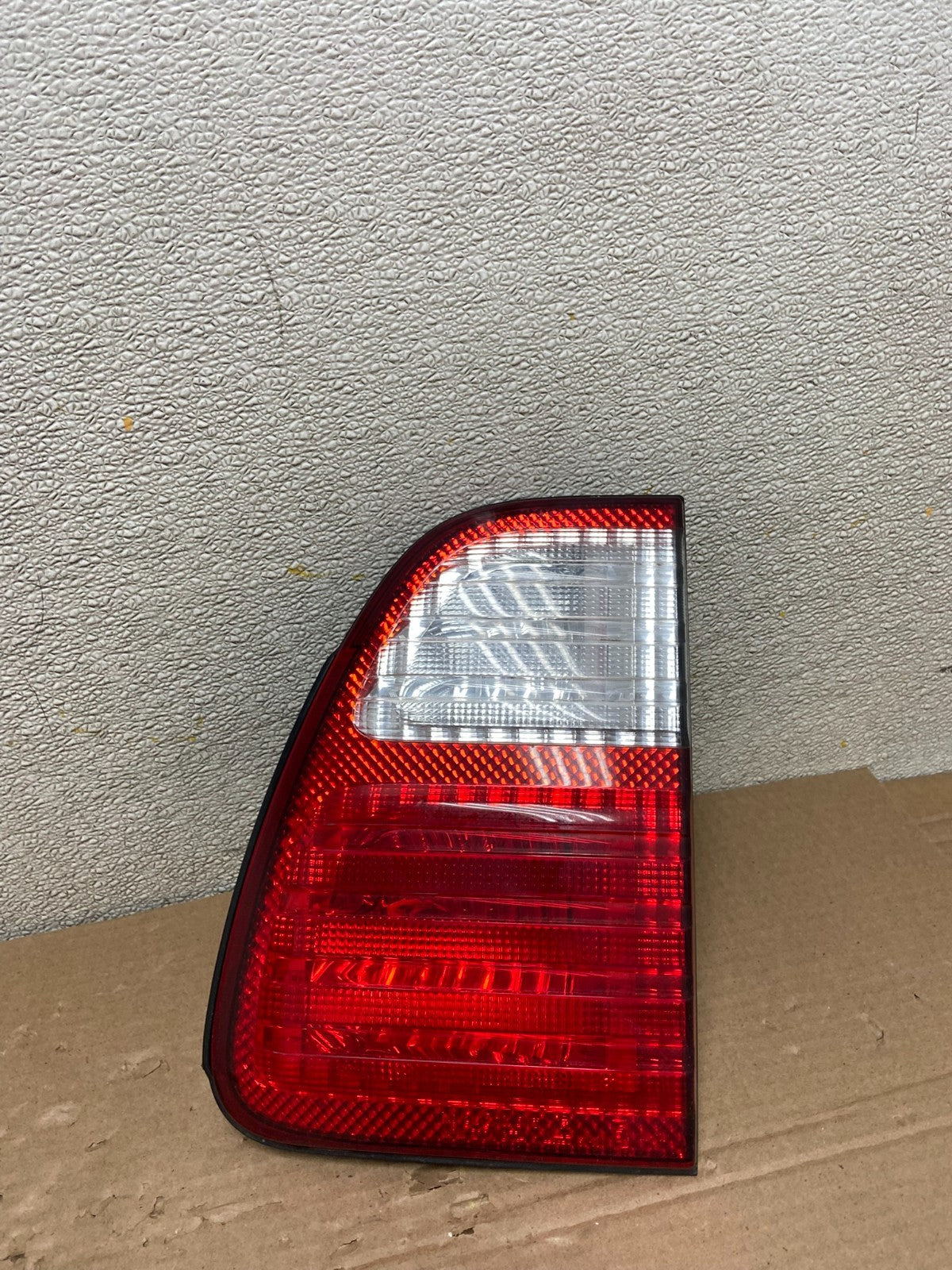 1998 to 2004 Lexus LX470 Right Passenger RH Side Tail Light  OEM AB1424 DG0