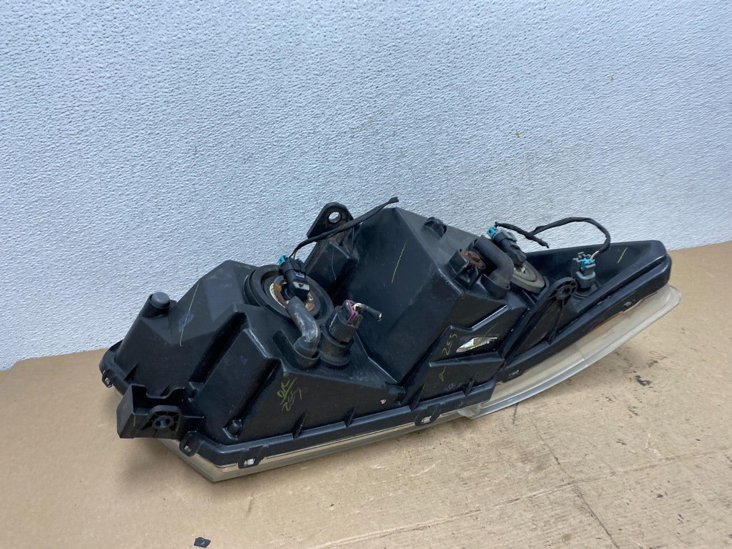2009 to 2017 Dodge Journey Headlight Left Driver Lh Side Halogen AF5067 DW5