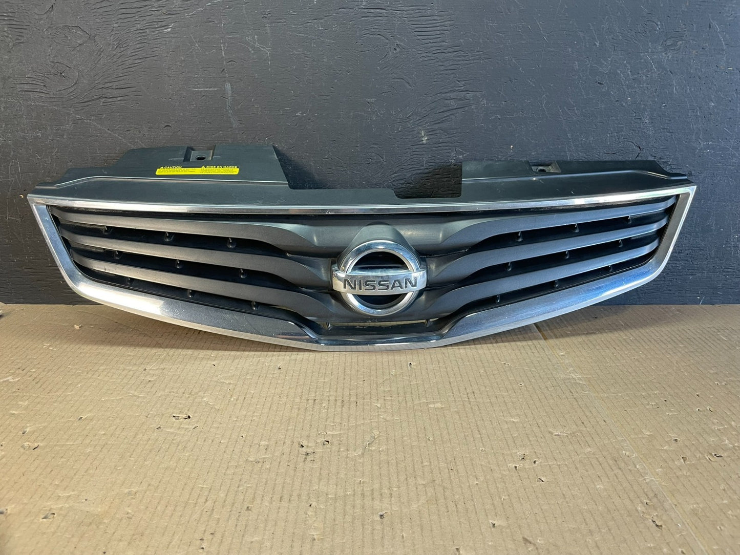 2010 to 2012 Nissan Sentra Front Upper Grill Grille AE3781 DG0