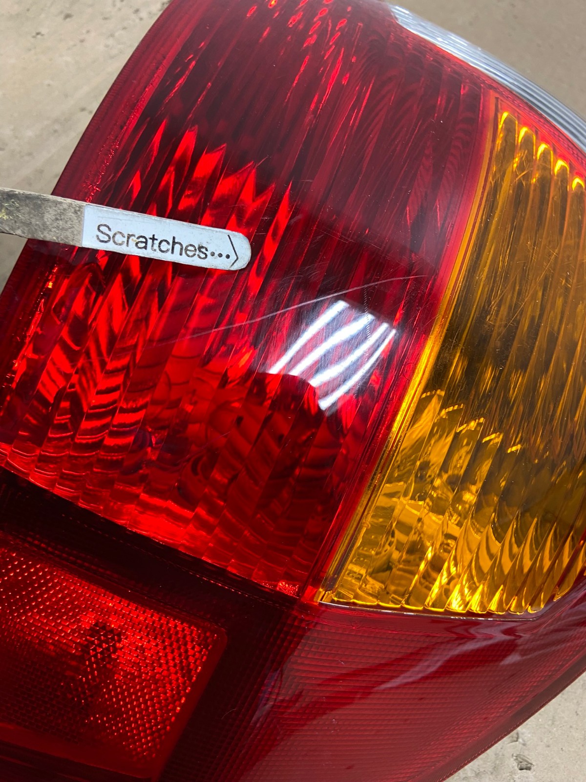 2001 2002 2003 2004 Hyundai Santa Fe Right Passenger Rh Tail Light TYC AE9318 LK3
