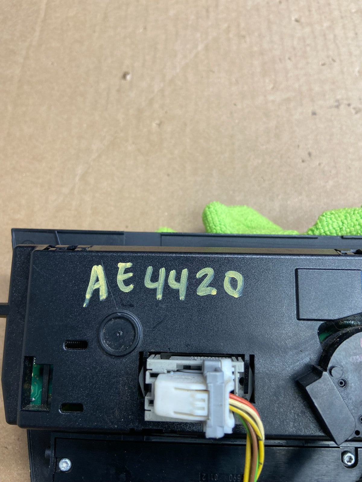 2007 - 2011 Bmw E90 E92 320i 328i A/C Heater Climate Control Panel AE4420 DG6