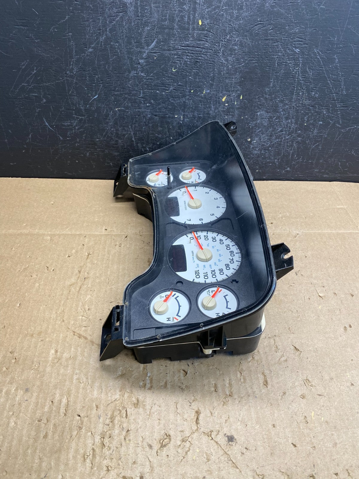2003 - 2007 Dodge Ram 1500 Instrument Speedometer Gauge Cluster AC9060 DW2