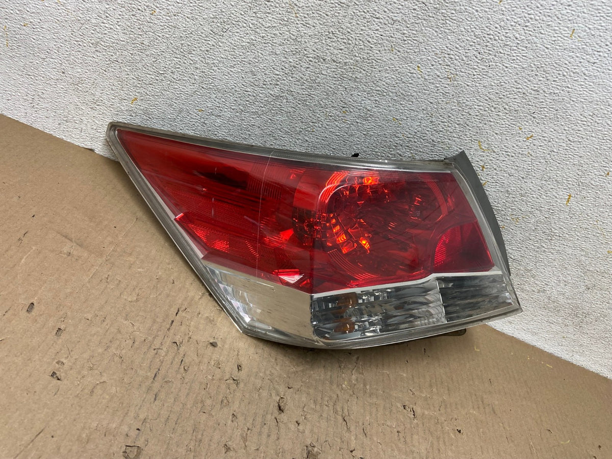 2008 to 2012 Honda Accord Sedan Tail light Left Driver LH Side AH5971 LK0