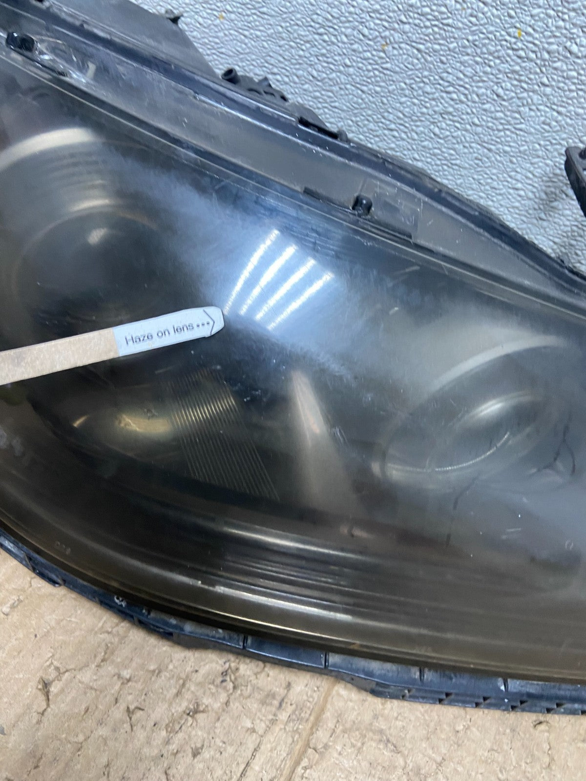 2005 to 2008 Acura RL Left+Right Side XENON HID Headlights OEM AA8487 DW5