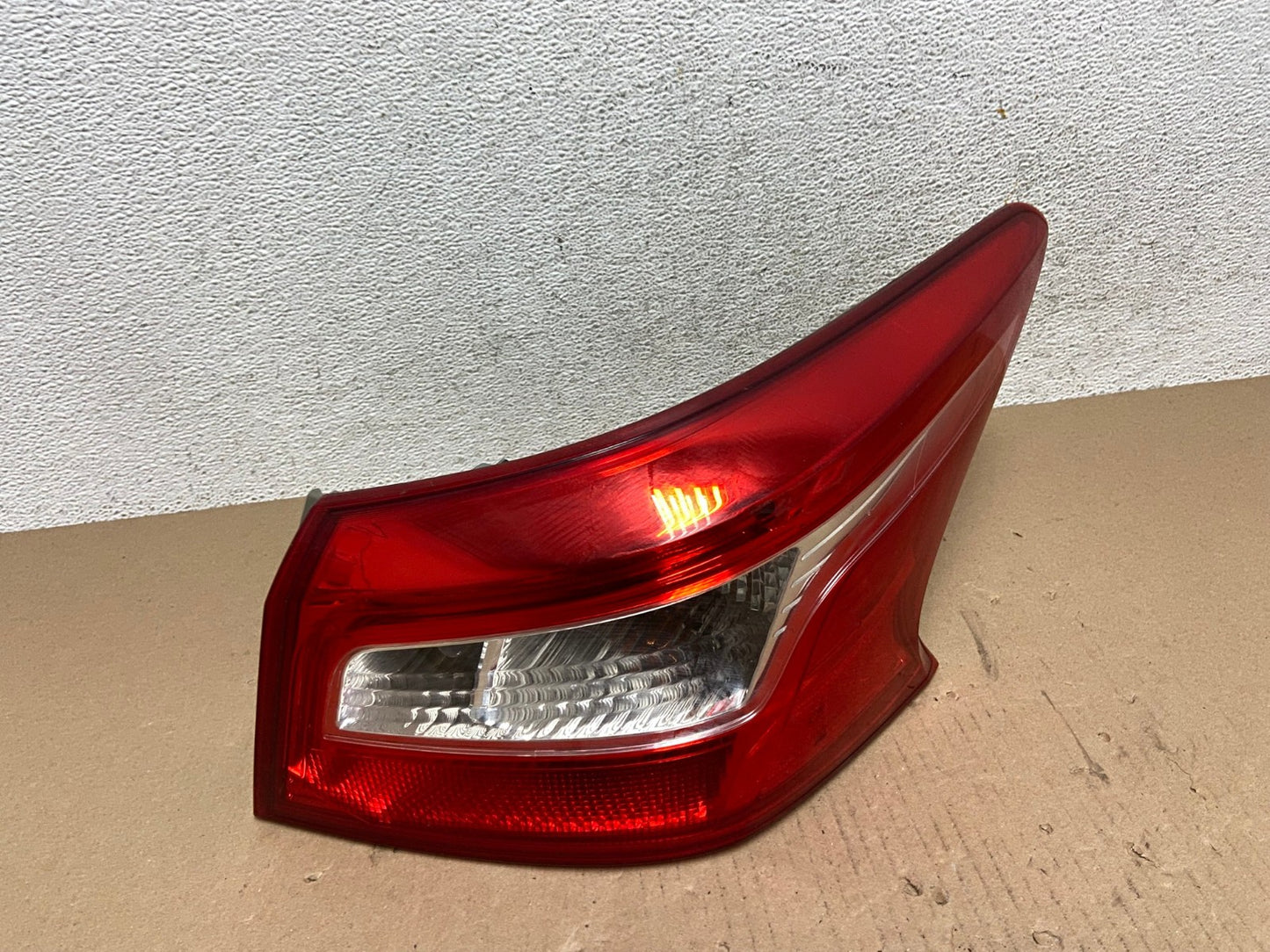 2016 2017 2018 Nissan Sentra Right Passenger RH Side Tail Light AE7210 LK0