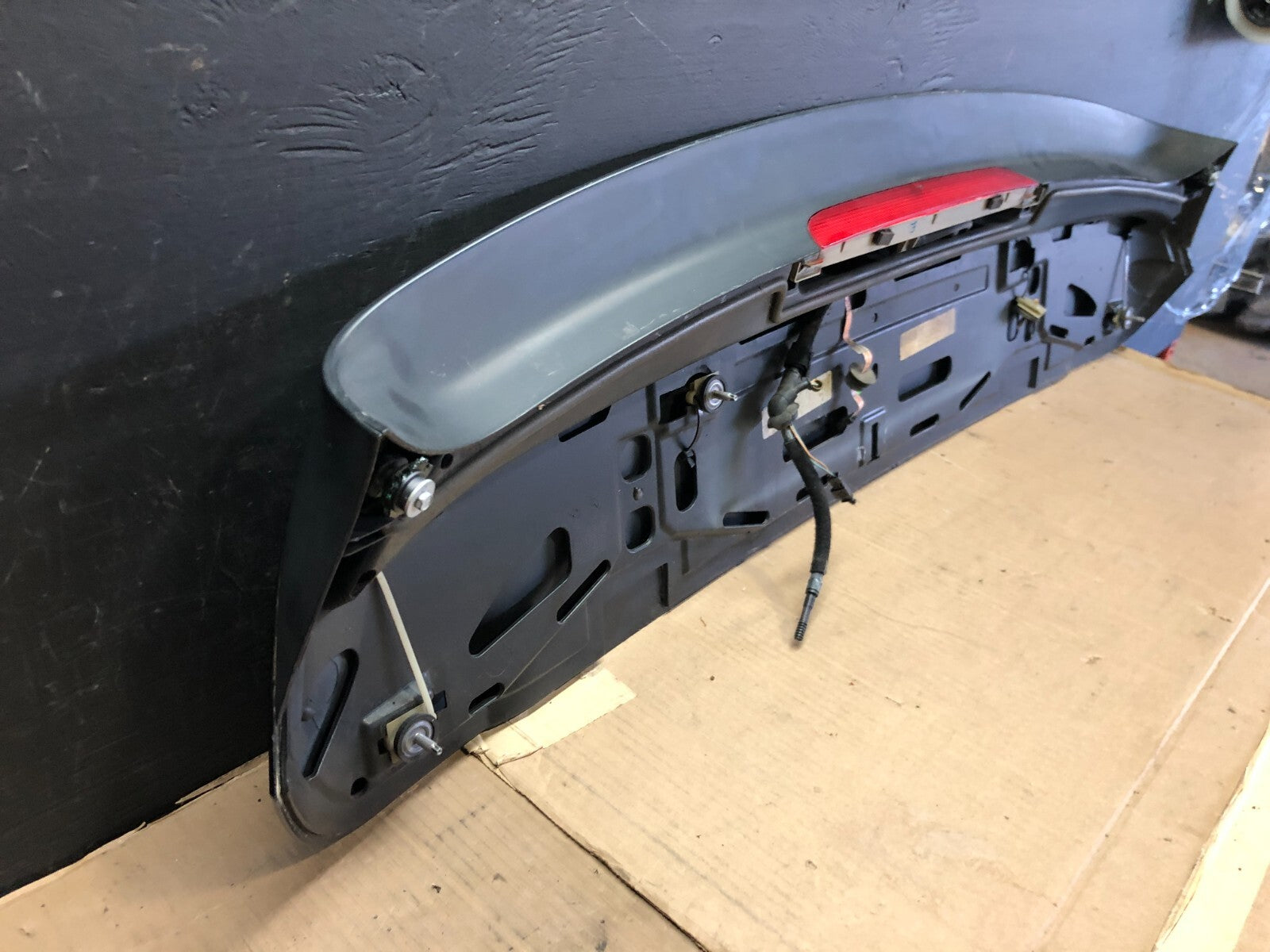 2007 to 2013 BMW X5 Trunk Hatch Spoiler 7157689 D9224 PS7