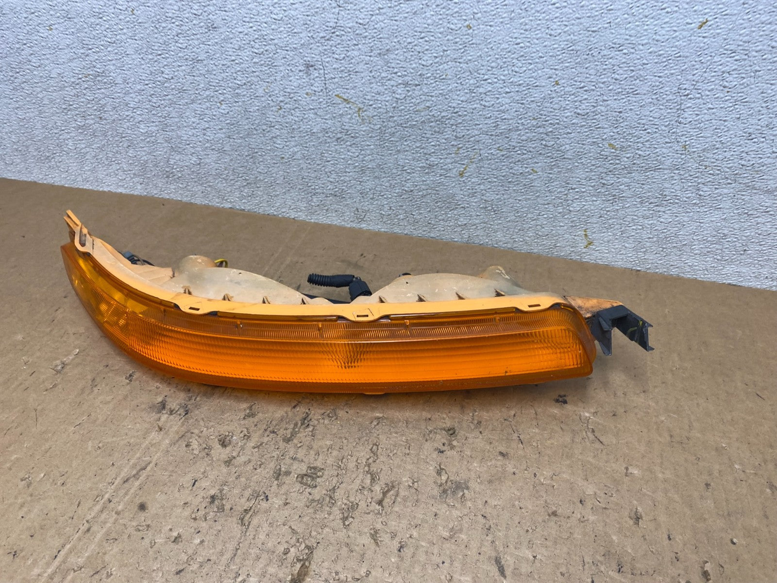2004 - 2006 Chevrolet Aveo Right Passenger RH Turn Signal Oem Q8160 DG1