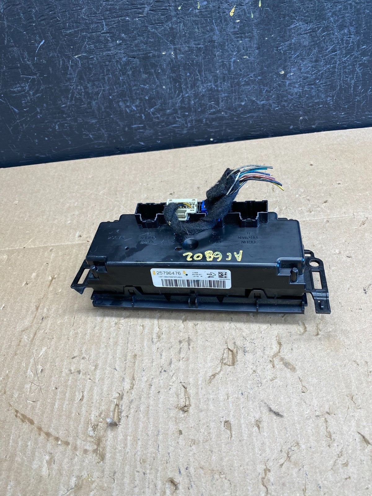 2007 - 2009 Chevrolet Silverado Gmc Sierra A/C Heater Climate Control AC6802 DG3