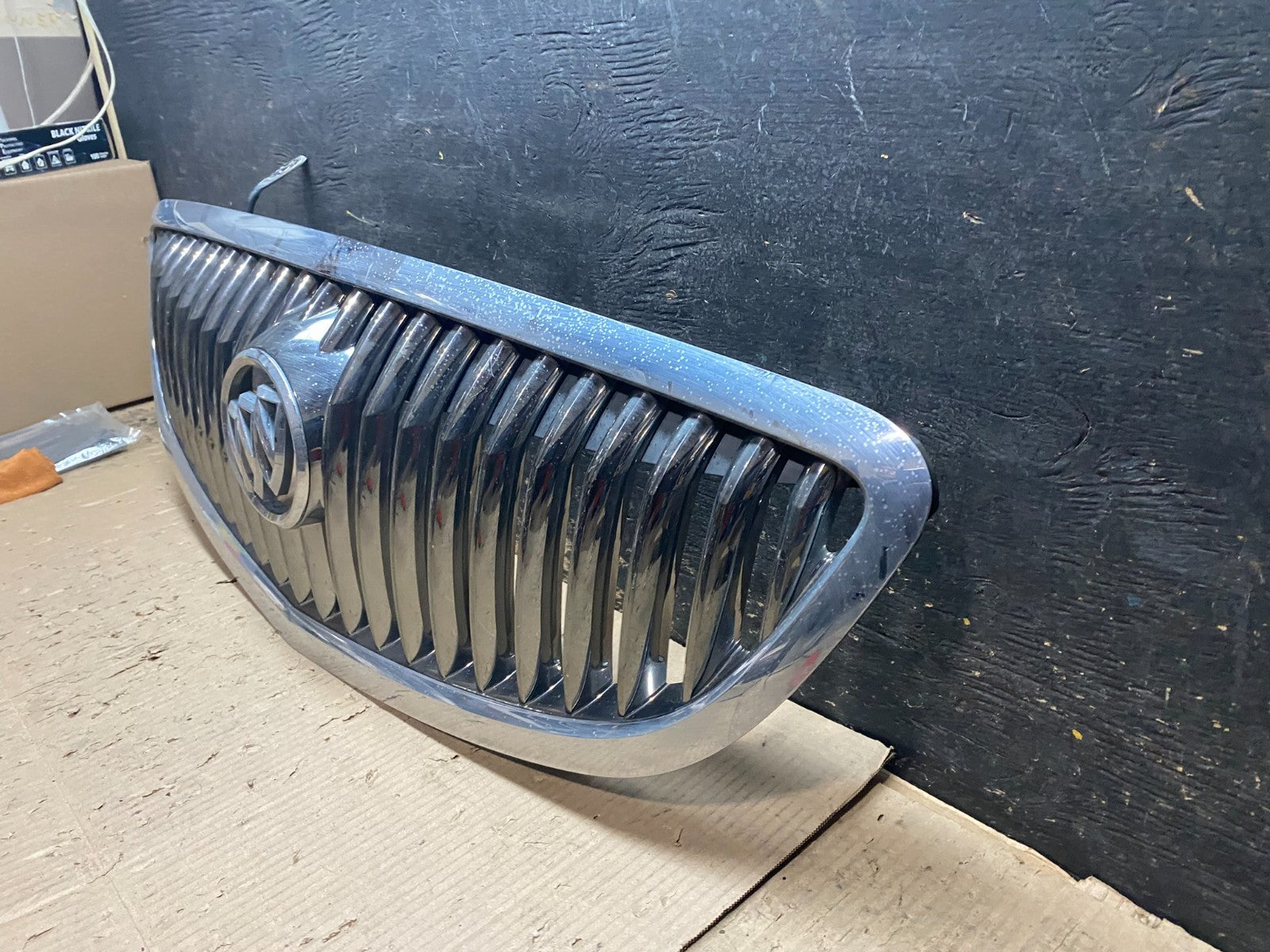 2008 to 2012 Buick Enclave Front Upper Grill Grille Oem X8161 DG1