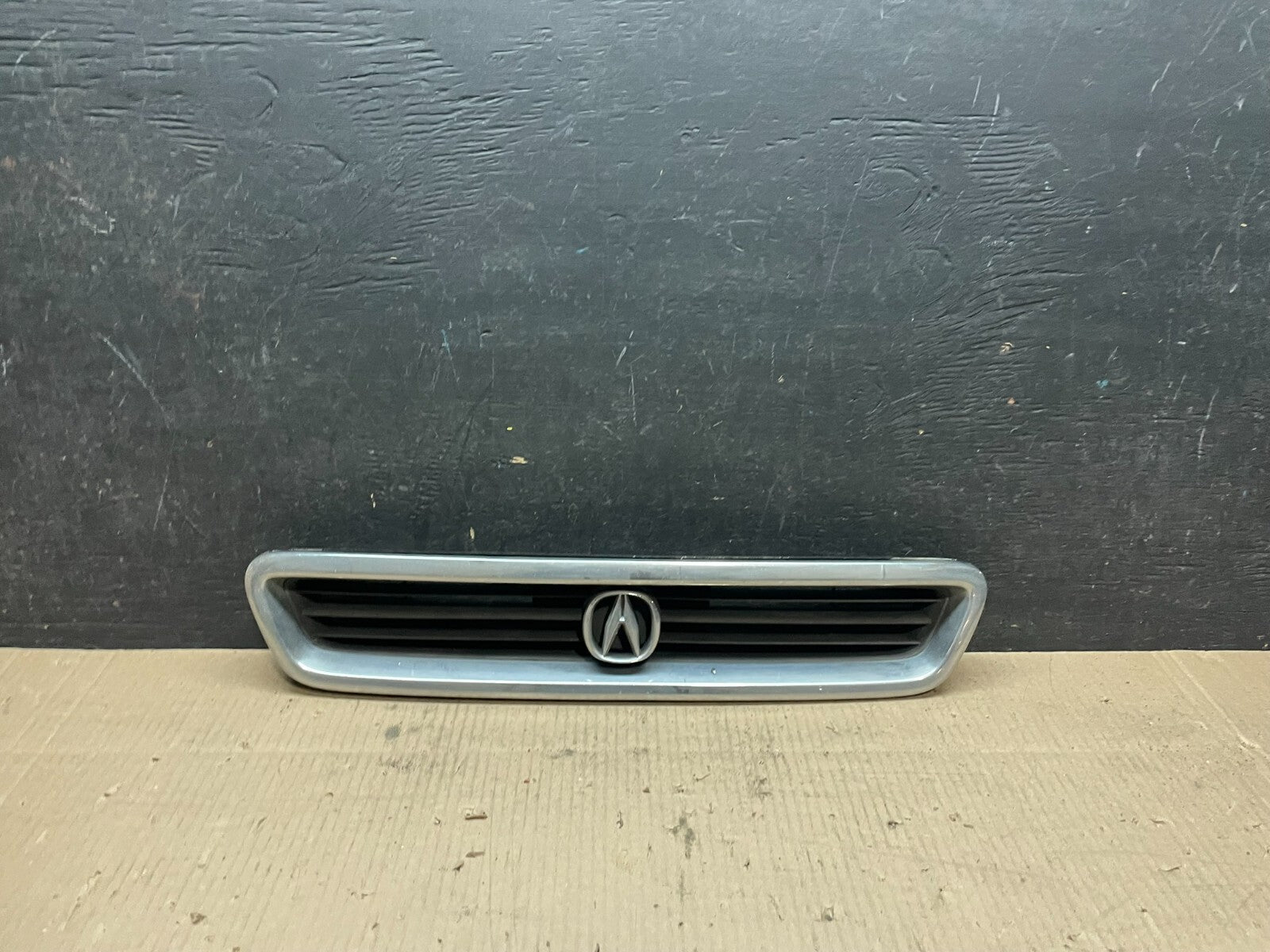 1991 to 1995 Acura Legend Sedan 4Door Front Upper Grill Grille i7685 DG0