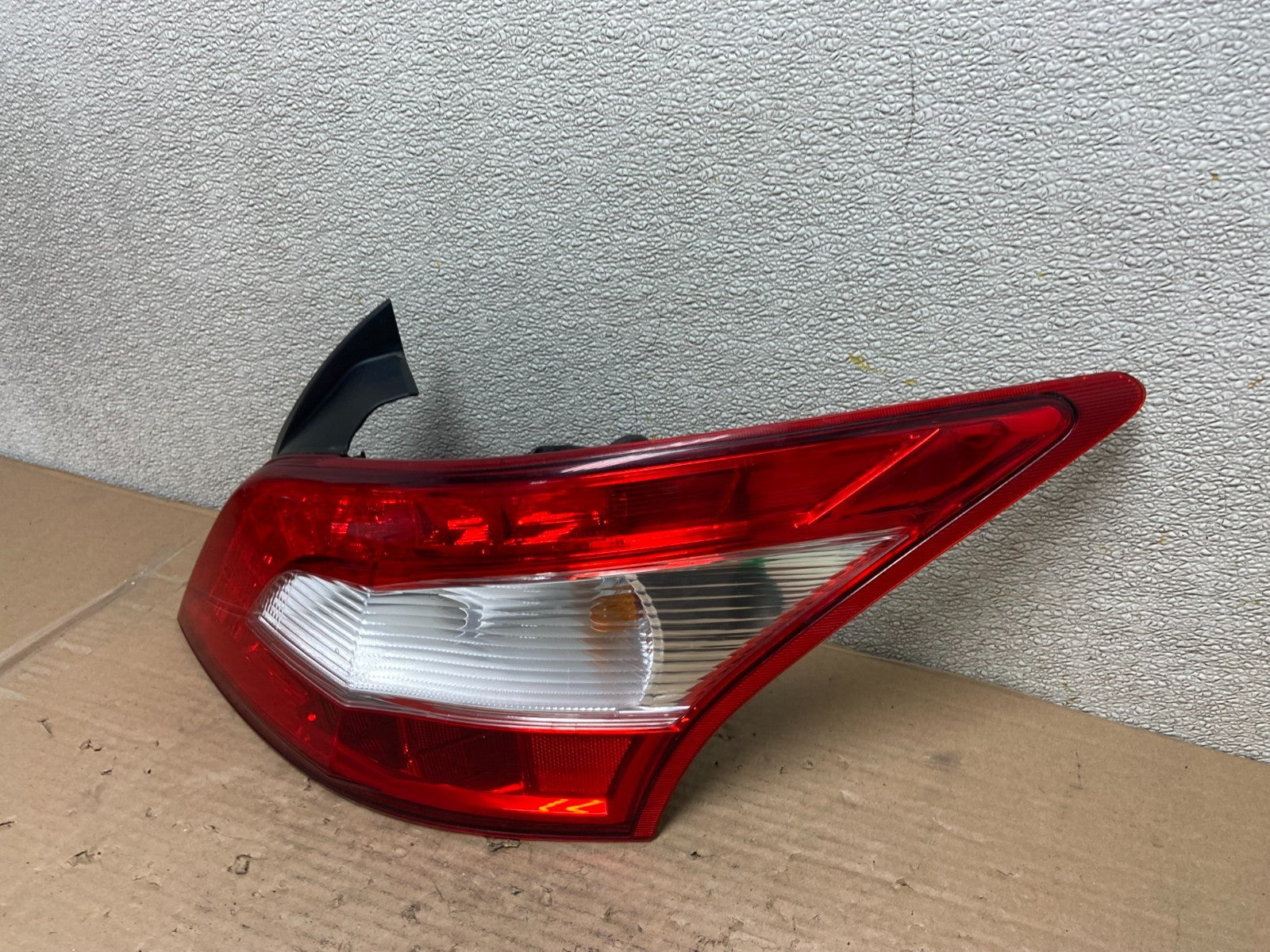 2009 2010 2011 Nissan Maxima Right Passenger RH Side Tail light OEM AA9467 LK1