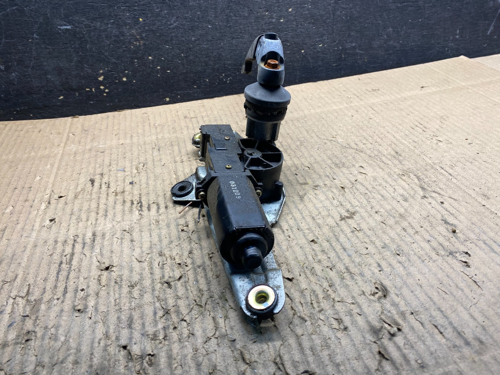 2003-2008 Infiniti FX35 Rear Liftgate Back Window Wiper Motor OEM y1421 DG4
