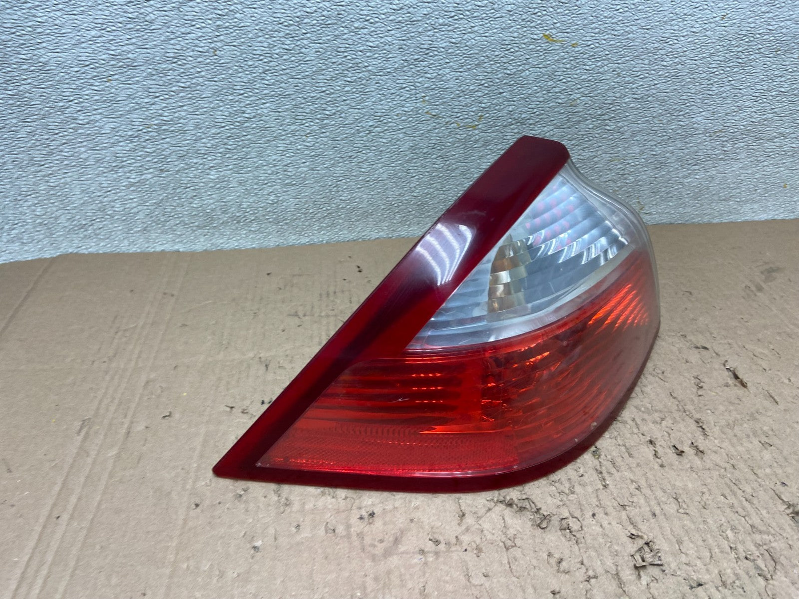 2004 to 2007 Saab 9-3 Convertible Left Driver LH Tail Light Oem Y0577 GD2