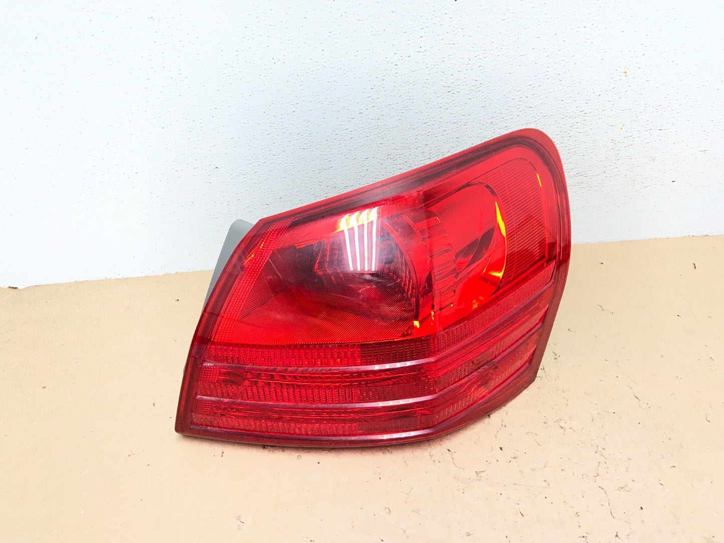 2008 to 2015 Nissan Rogue Right Passenger Rh Side Tail Light AG4435 LK0