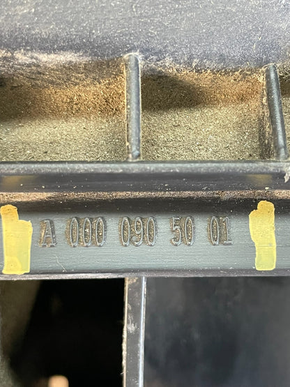 2010 to 2018 Mercedes-Benz Sprinter 2500 3.0L Air Cleaner Box AE0877 DG6